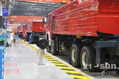 支持戰(zhàn)略性新興主導(dǎo)產(chǎn)業(yè)!周鐵根率隊調(diào)研徐工重大產(chǎn)業(yè)項目!